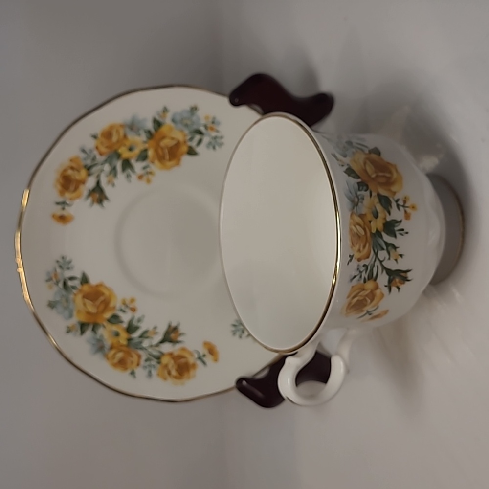 Vintage Royal Vale tea cup and saucer made in England bone China